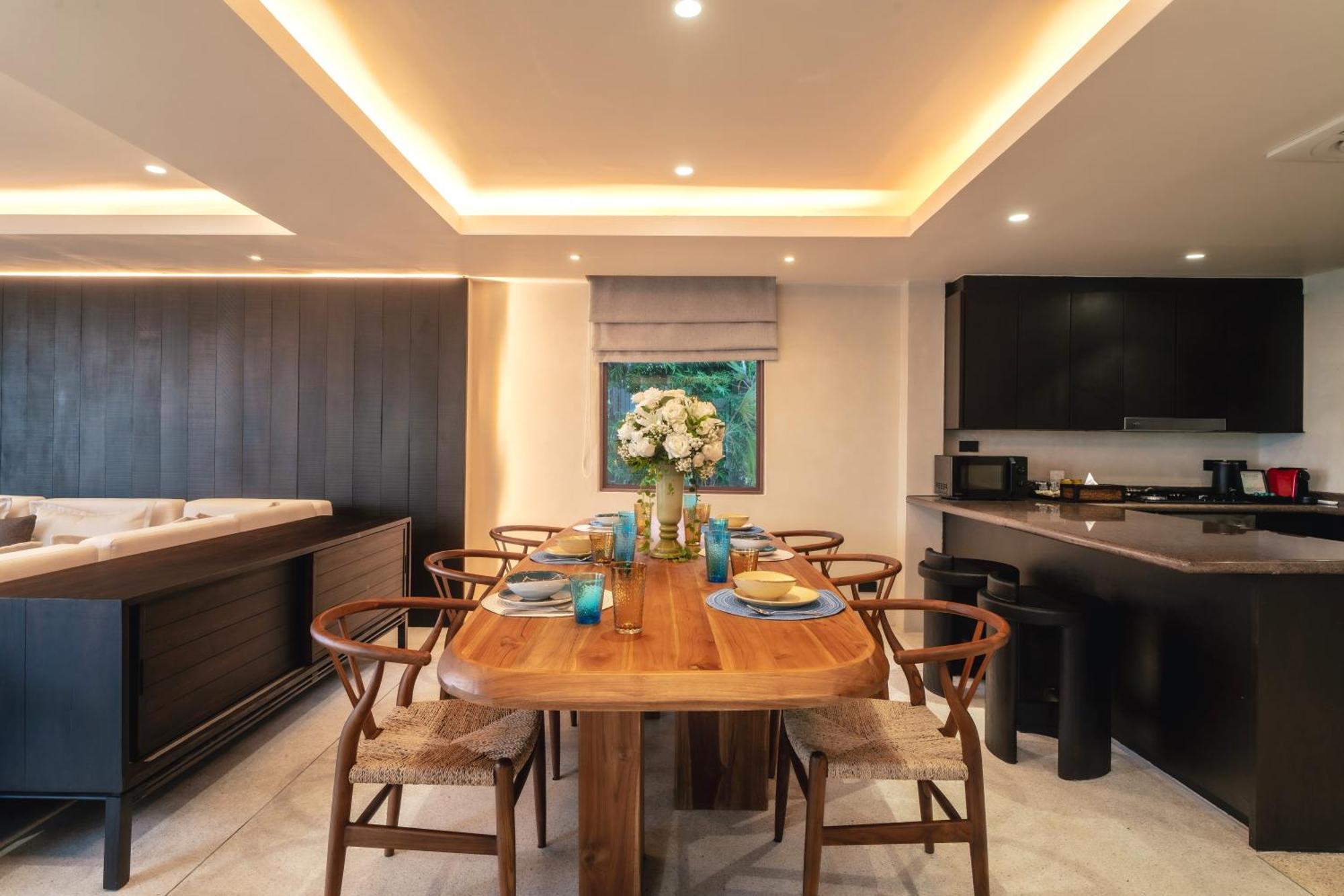 Barcelo Coconut Island, Phuket Exterior foto A dining room in a private house