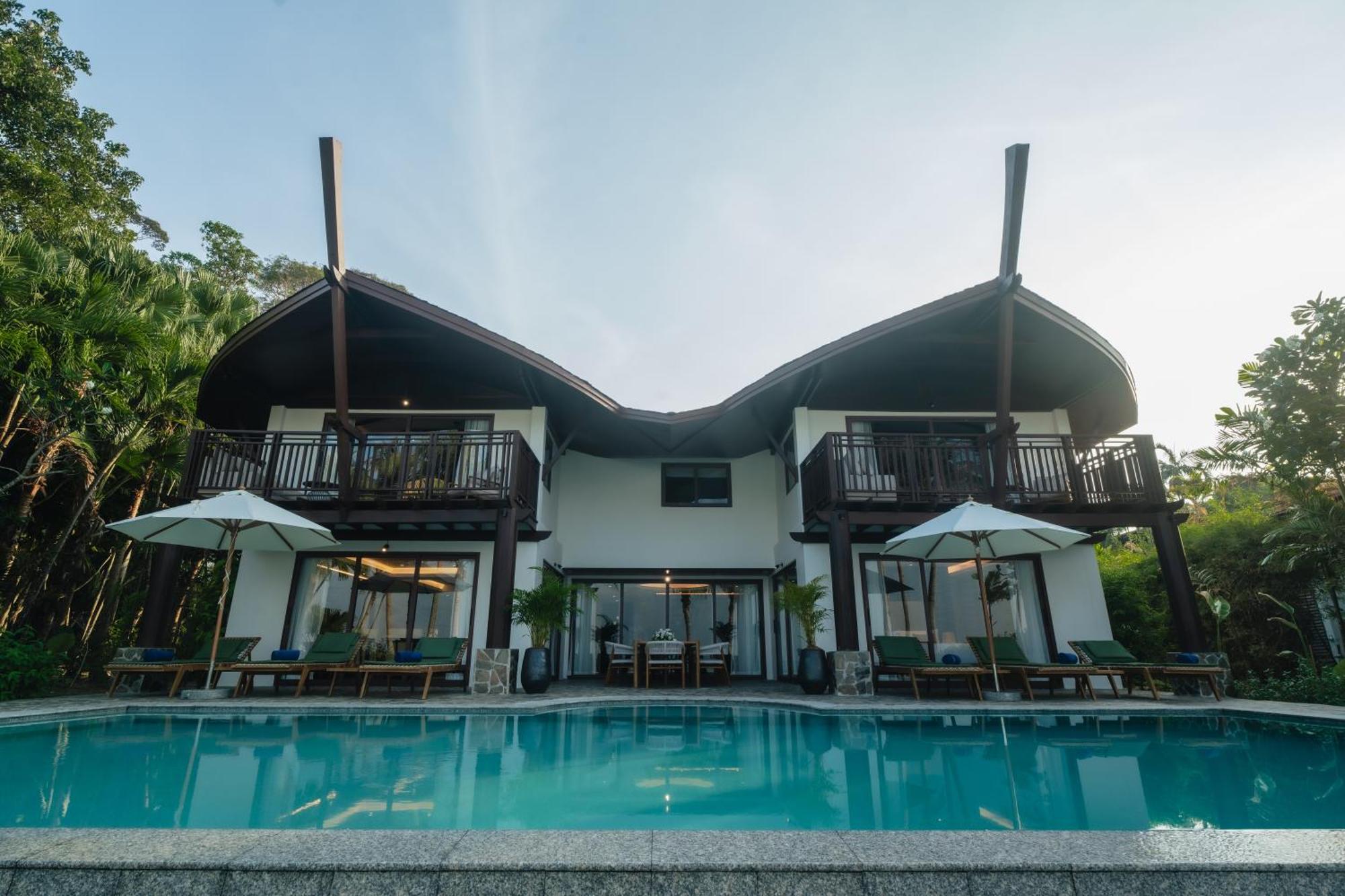 Barcelo Coconut Island, Phuket Exterior foto Villa at the resort