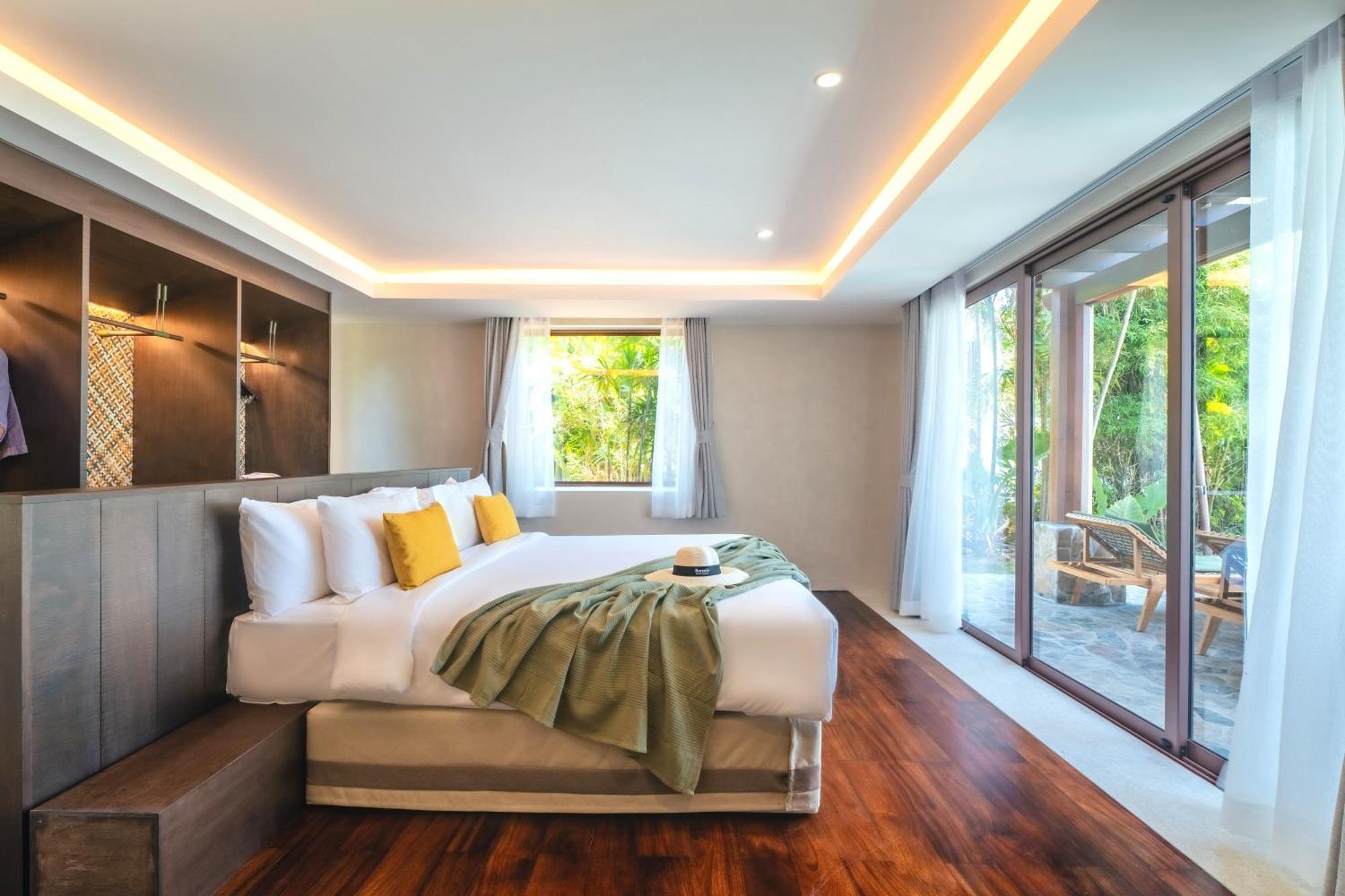 Barcelo Coconut Island, Phuket Exterior foto Deluxe Pool Access