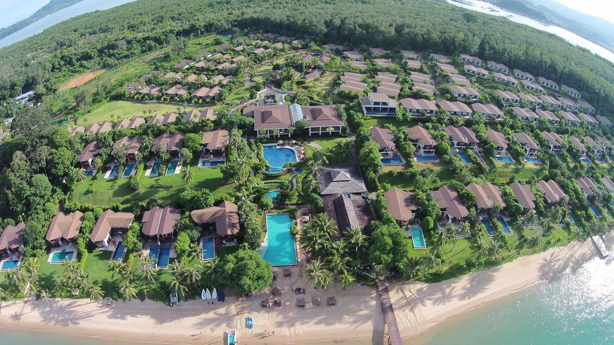 Barcelo Coconut Island, Phuket Exterior foto Aerial view of the resort